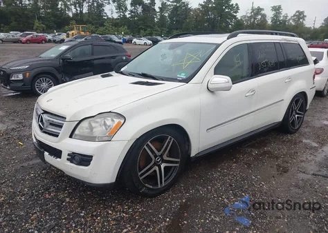 2009 Mercedes-Benz Gl 450 4Matic z USA, uszkodzony, nr VIN 4JGBF71E79A483550